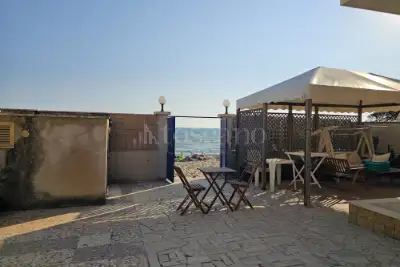 Casa in vendita, Via Lipsia, Pomezia