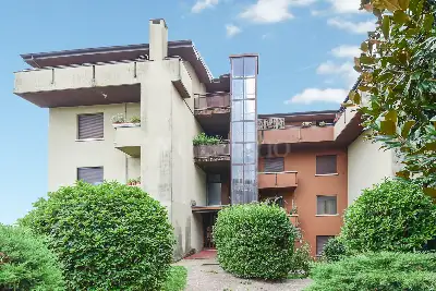 Casa in vendita, Via Milano, Cantù