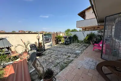 Villa Plurifamiliare in vendita, Via Carlo Tincani, Roma