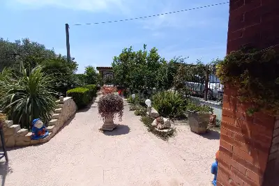 Villa Bifamiliare in vendita, Strada Statale 16, Cerignola