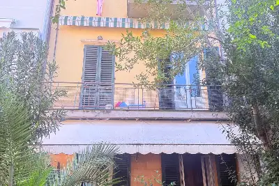 Villino a Schiera in vendita, Via Sem Benelli, Prato