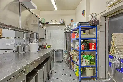 Attività Commerciale in vendita, Piazza Papa Giovanni XXIII, Luino