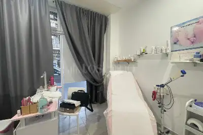 Attività Commerciale in vendita, Via Ugo de Carolis, Roma