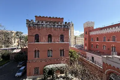 Palazzo in vendita, Via Casalmonferrato, Roma