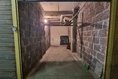 Box in vendita, Viale Bruno Pelizzi, Roma