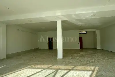 Negozio in affitto, Via Circumvallazione, Avellino