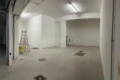 Garage in vendita, Via delle Calasanziane, Roma