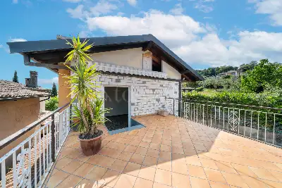 Villa Bifamiliare in vendita, Via Monte Tapino, Moniga del Garda