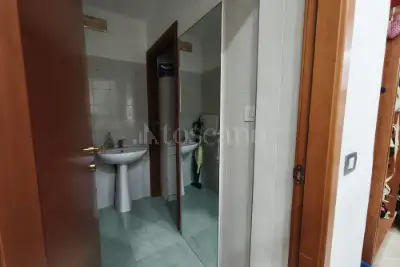 Negozio in affitto, Viale Commenda, Brindisi