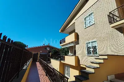 Villa Plurifamiliare in vendita, Via della Marranella di Marino, Roma