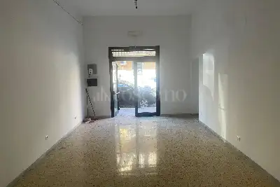 Negozio in vendita, Via Gabriele D'Annunzio, Cassino