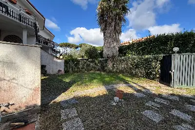 Casa in vendita, via Lisippo, Roma