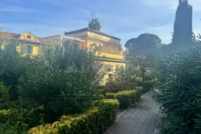 Casa in vendita, Piazza Ischia, Roma