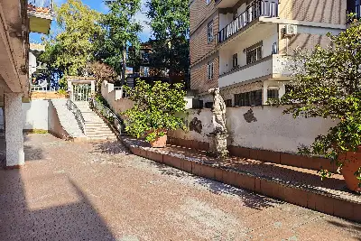 Casa in vendita, Via Vincenzo Tomassini, Roma