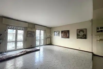 Casa in vendita, Via Giovanni Cagliero, Milano