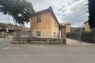 Laboratorio in vendita, Via Avenza, Roma