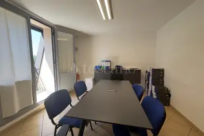 Ufficio in affitto, Viale Famagosta, Milano