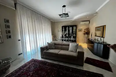 Villa in vendita, Via Vanzaghello, Busto Arsizio