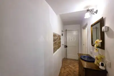 Casa in vendita, Via dei Tavolini, Firenze