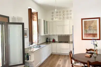 Casa Indipendente in vendita, Piazza Alessandro Manzoni, Monterotondo