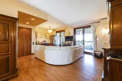 Casa in vendita, Via Adelaide Coari, Milano