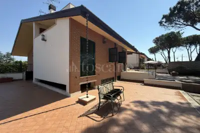 Villa Bifamiliare in affitto, Via Giovanni Giuseppe Gizzi, Roma