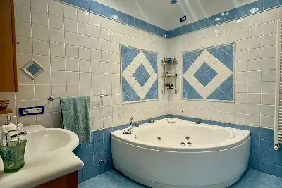 Villa in vendita, Via San Guglielmo Da Vercelli - Mercogliano, Mercogliano