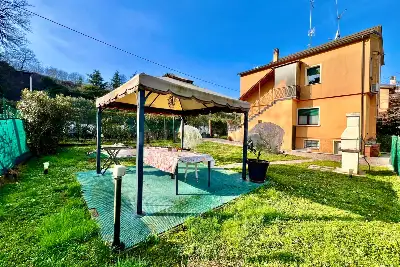 Villa Bifamiliare in vendita, Via Menasasso, Desenzano del Garda