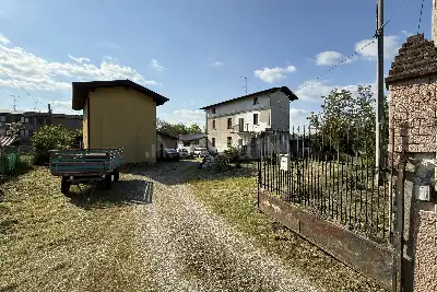 Casa Indipendente in vendita, Via Carbone, Ghedi