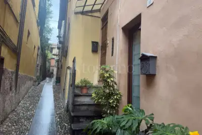 Casa in vendita, Via Alessandro Volta, Tremezzina