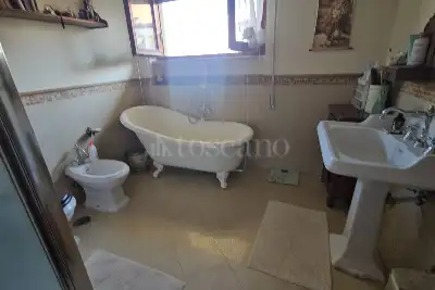 Villa in vendita, Via Pyre, Latina