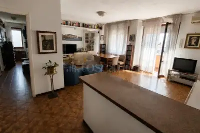 Casa in vendita, Via Giampiero Combi, Roma