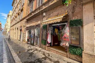 Negozio in vendita, Via Sistina, Roma