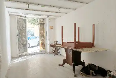 Negozio in vendita, Via Savoia, Siracusa