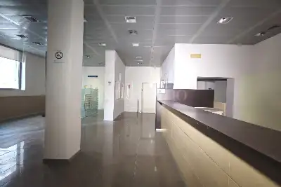 Negozio in vendita, Piazza Giovanni Paolo II , San Vito dei Normanni