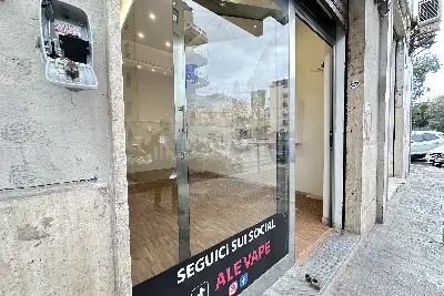 Negozio in affitto, Via Malaspina, Palermo