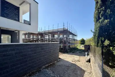 Villa in vendita, Via della Collina, Aprilia