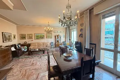 Casa in vendita, Piazzale Risorgimento Italiano, Modena