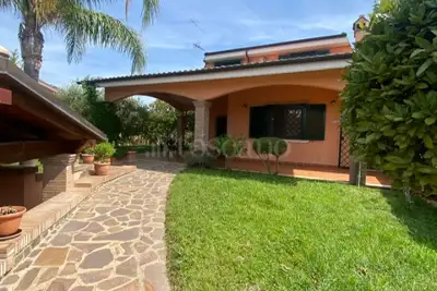 Villa in vendita, Via Afrodite, Pomezia