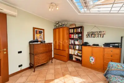 Villa Plurifamiliare in vendita, Via Giulio Venzi, Roma