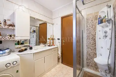 Casa in vendita, Via Adelaide Coari, Milano