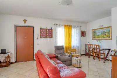 Casa in vendita, Via P. Bozzolo, Marchirolo
