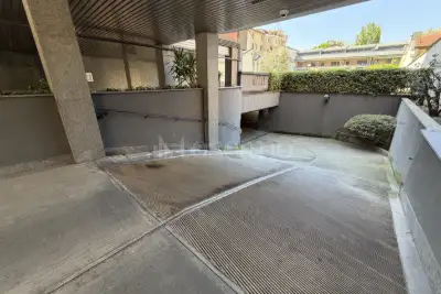 Box in vendita, Via Giambellino, Milano