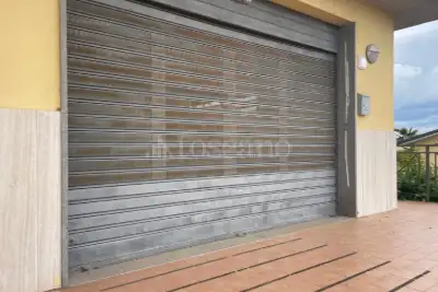 Negozio in vendita, Via Carife, Roma