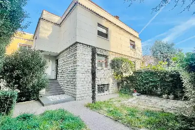 Villa Plurifamiliare in vendita, Via Carlo Pisacane, Brescia