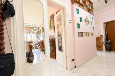 Casa in vendita, Via Taleggio, Roma