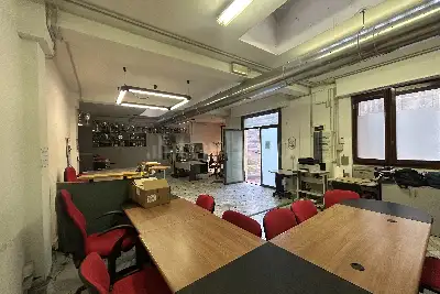 Laboratorio in vendita, Viale Cirene, Milano