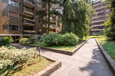 Casa in vendita, Via Leon Battista Alberti, Milano