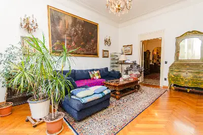 Casa in vendita, Via Sardegna 44, Milano