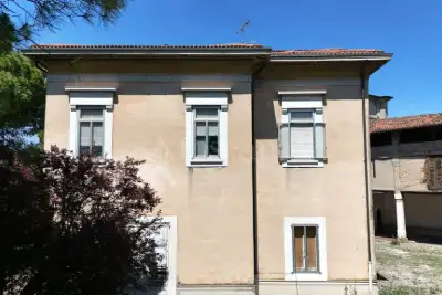 Rustico in vendita, Piazza Savoldi, Lonato del Garda